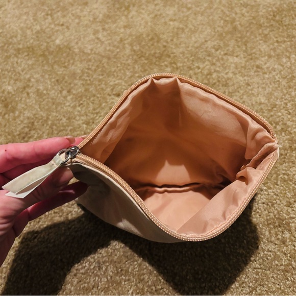 Classy and Cute Sequin Makeup Bag with Velour Zipper - Picture 3 of 3